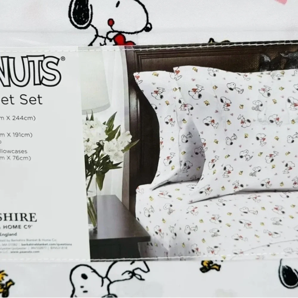 Snoopy Peanuts Full Size Valentine Sheet Set NWT